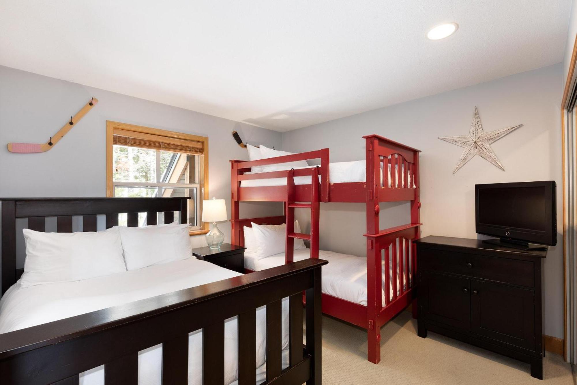 Alpine Greens 8 | Bright Townhome Near Blackcomb, Walk Or Shuttle To Skiing, Secure Parking Whistler Luaran gambar