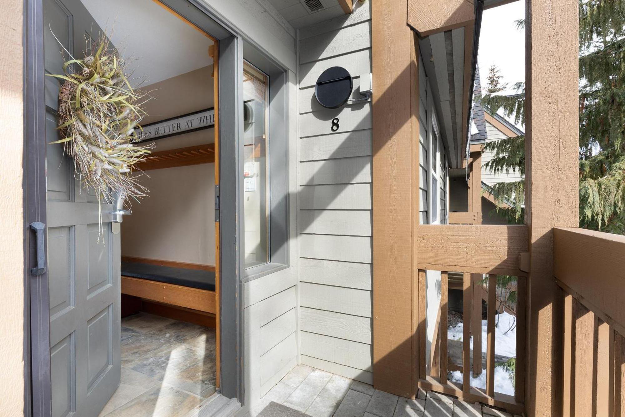 Alpine Greens 8 | Bright Townhome Near Blackcomb, Walk Or Shuttle To Skiing, Secure Parking Whistler Luaran gambar